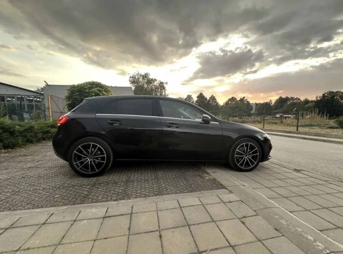 Mercedes-Benz A 180, снимка 2 - Автомобили и джипове - 55606673