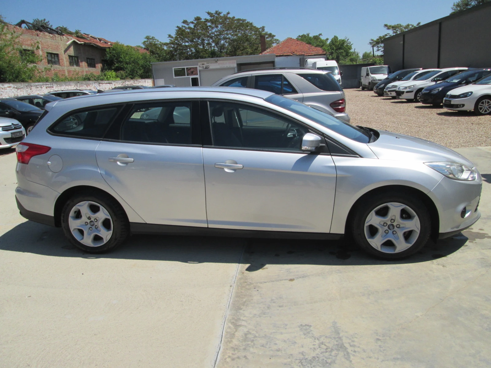 Ford Focus 1.6TDCI-СЕРВИЗНА ИСТОРИЯ, снимка 3 - Автомобили и джипове - 55687284
