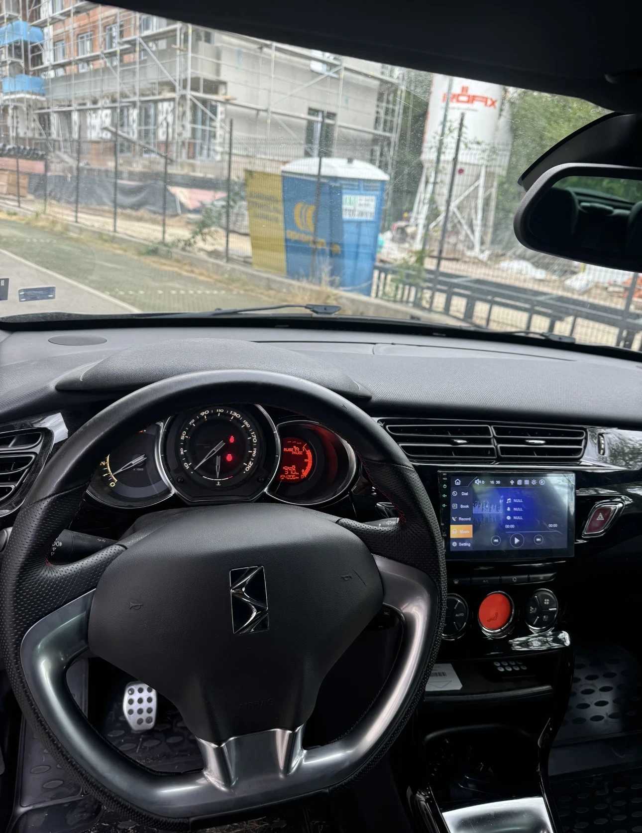Citroen DS3, снимка 3 - Автомобили и джипове - 55993741