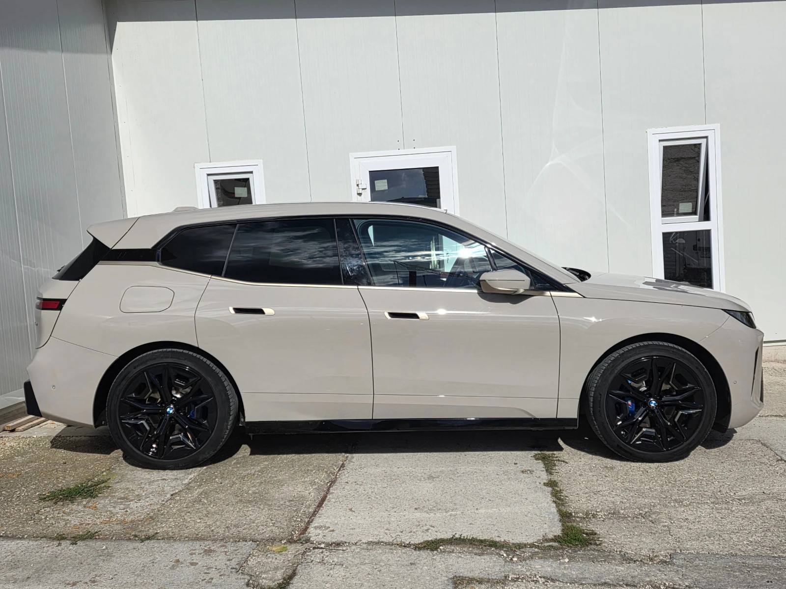 BMW iX 60 М Лизинг, снимка 4 - Автомобили и джипове - 56532187