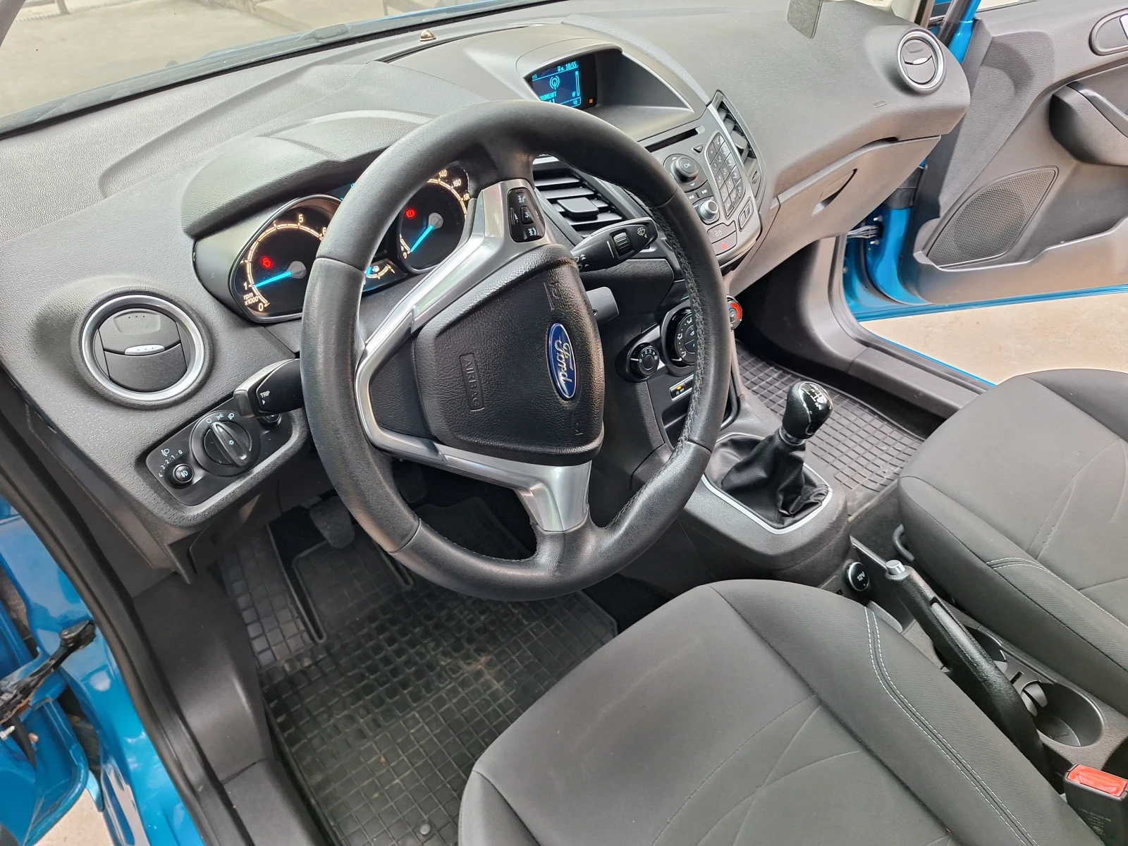 Ford Fiesta 1.0 -80 к.с , снимка 13 - Автомобили и джипове - 56691622