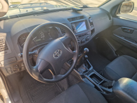 Toyota Hilux TRD, снимка 9 - Автомобили и джипове - 44314144