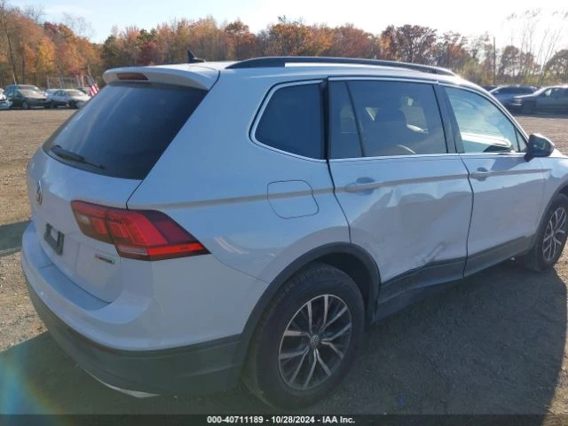 VW Tiguan, снимка 14 - Автомобили и джипове - 48236180