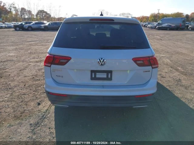 VW Tiguan, снимка 13 - Автомобили и джипове - 48236180