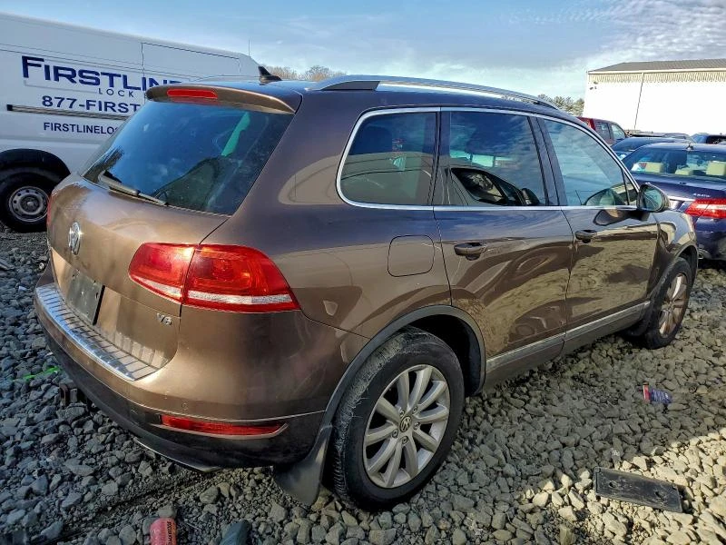 VW Touareg 3.6L 6 All wheel drive - изображение 5