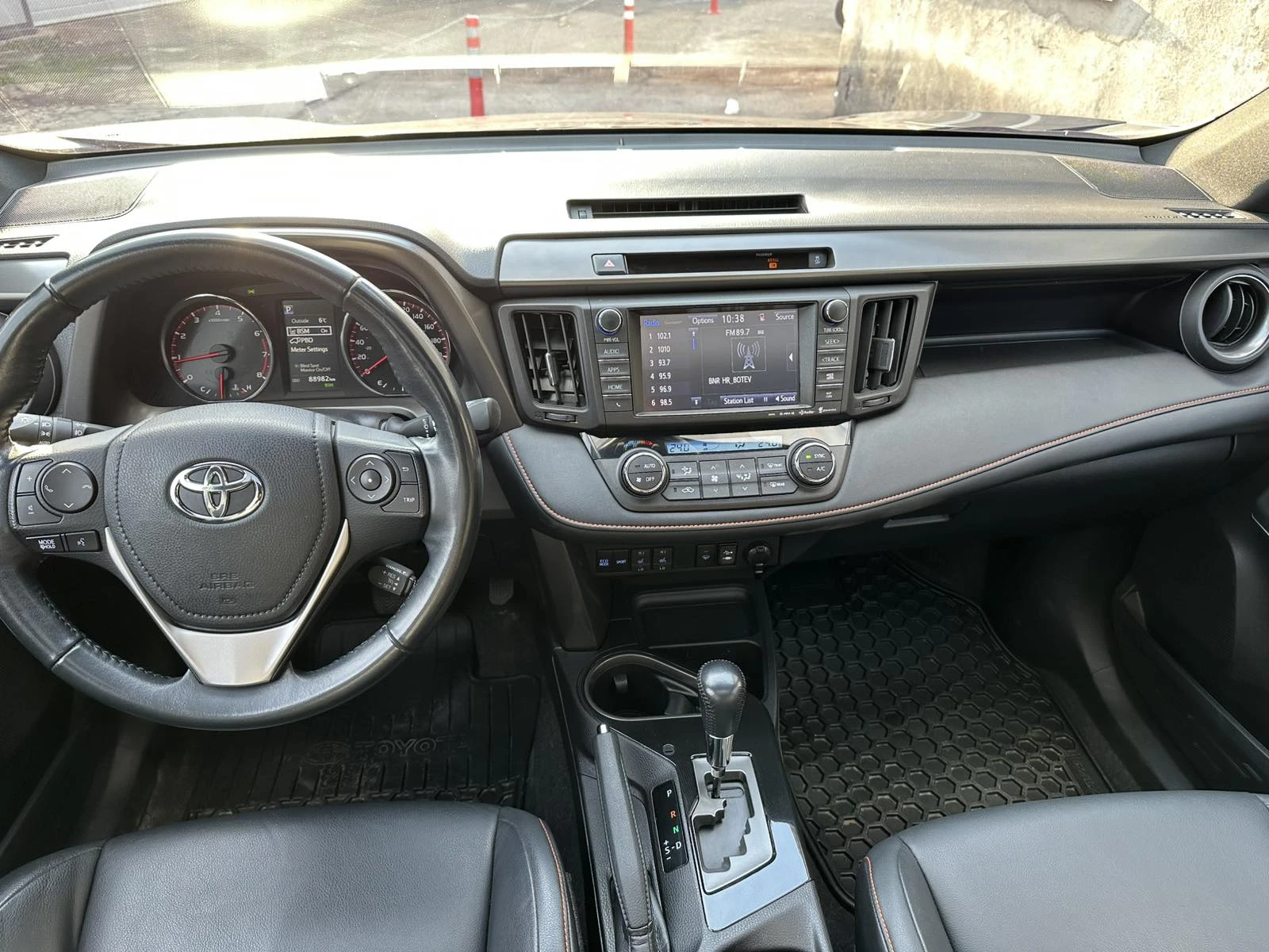 Toyota Rav4 SE 2.5 VVTI 4X4 - изображение 9