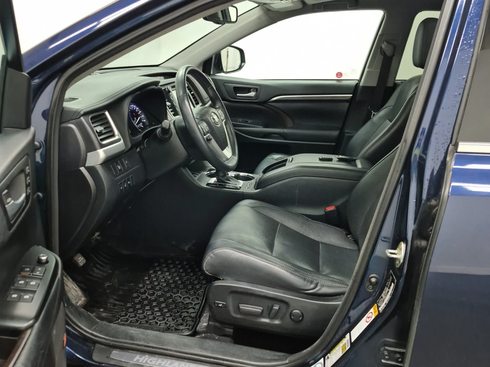 Toyota Highlander Limited| 7 Места| Става на Газ| Сервизна История| , снимка 5 - Автомобили и джипове - 53860114