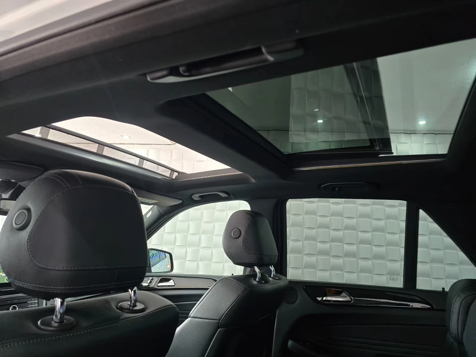 Mercedes-Benz GLE 350 4MATIC/258HP/AMG/PANO/CAM/MEM/198z, снимка 11 - Автомобили и джипове - 53947049