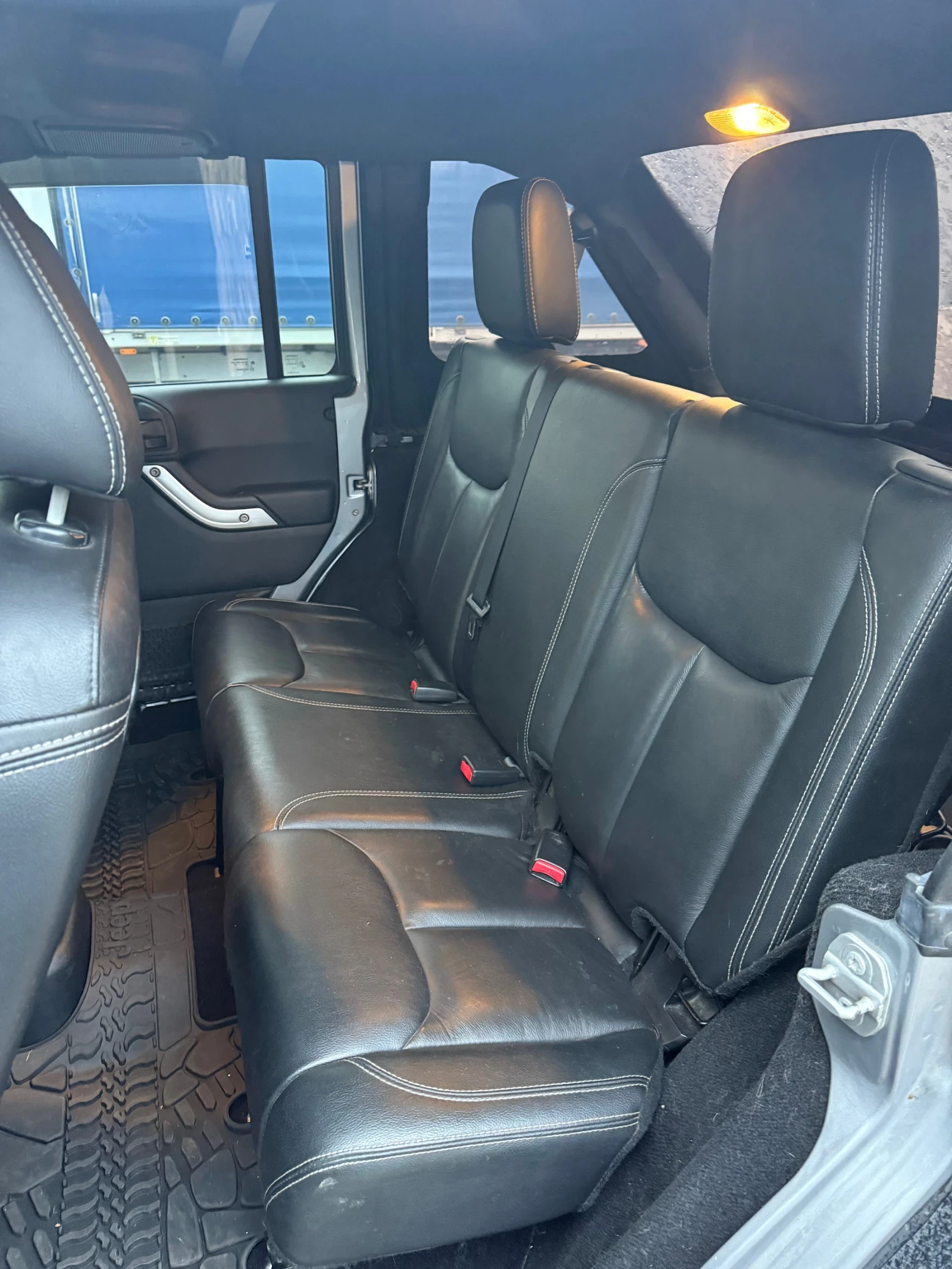 Jeep Wrangler Rubicon , снимка 15 - Автомобили и джипове - 54001129