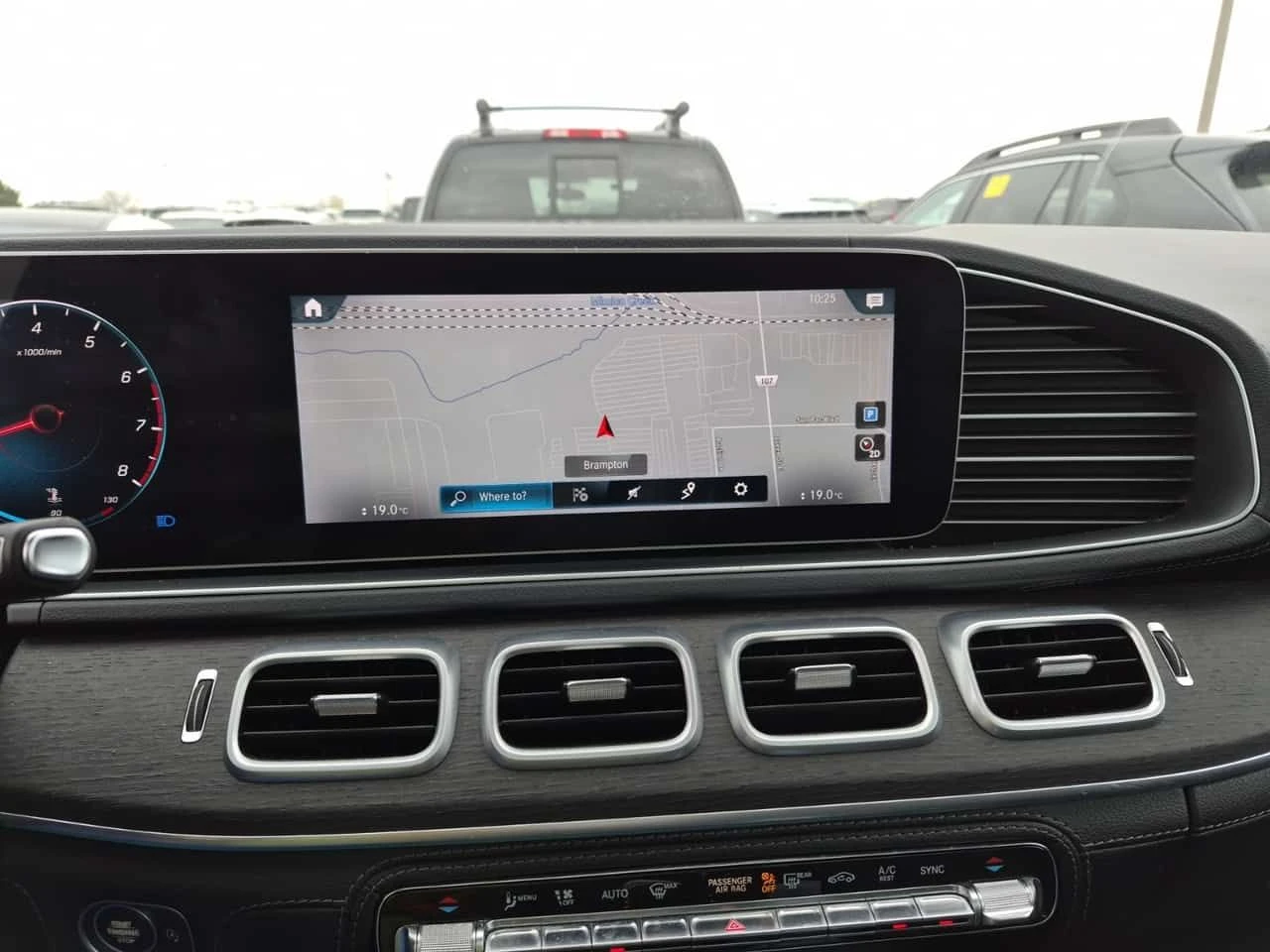 Mercedes-Benz GLE 350 AMG-LINE| DISTRONIC| HUD| BURMESTER| 2 КЛЮЧА| PANO, снимка 11 - Автомобили и джипове - 54460266