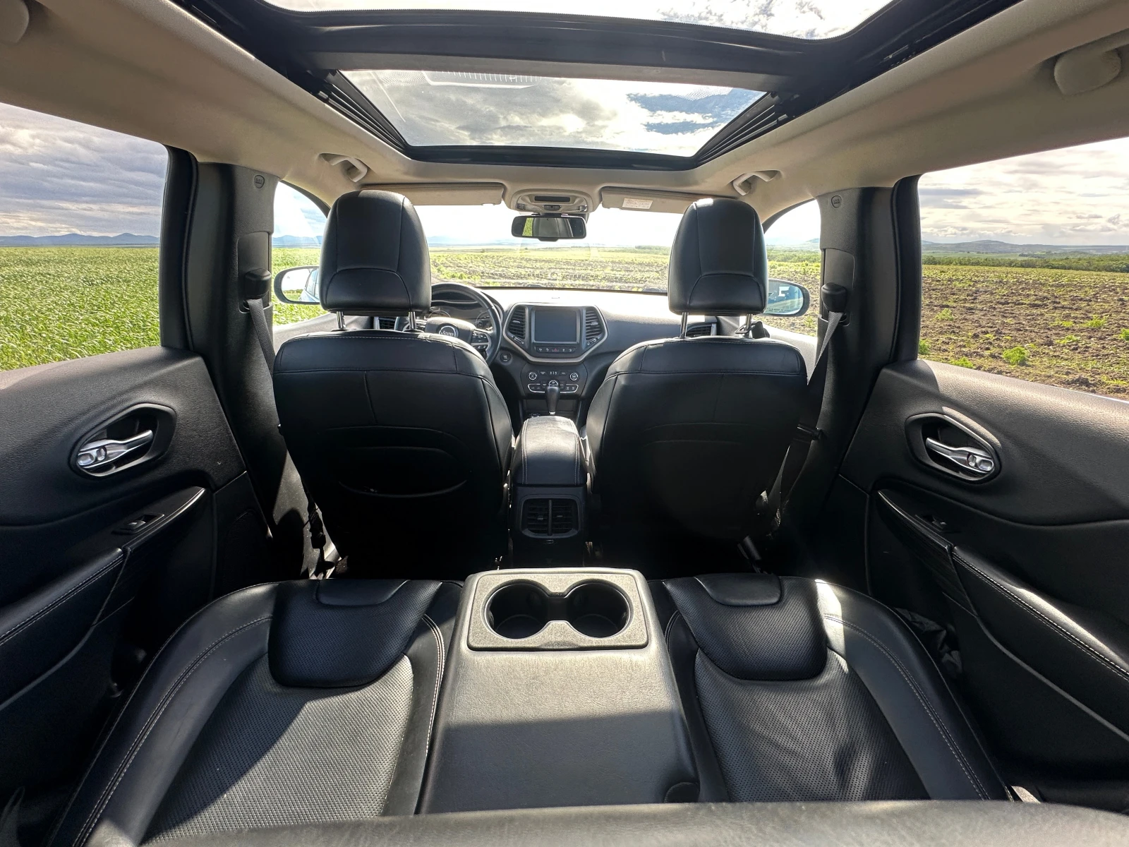 Jeep Cherokee, снимка 14 - Автомобили и джипове - 54586496