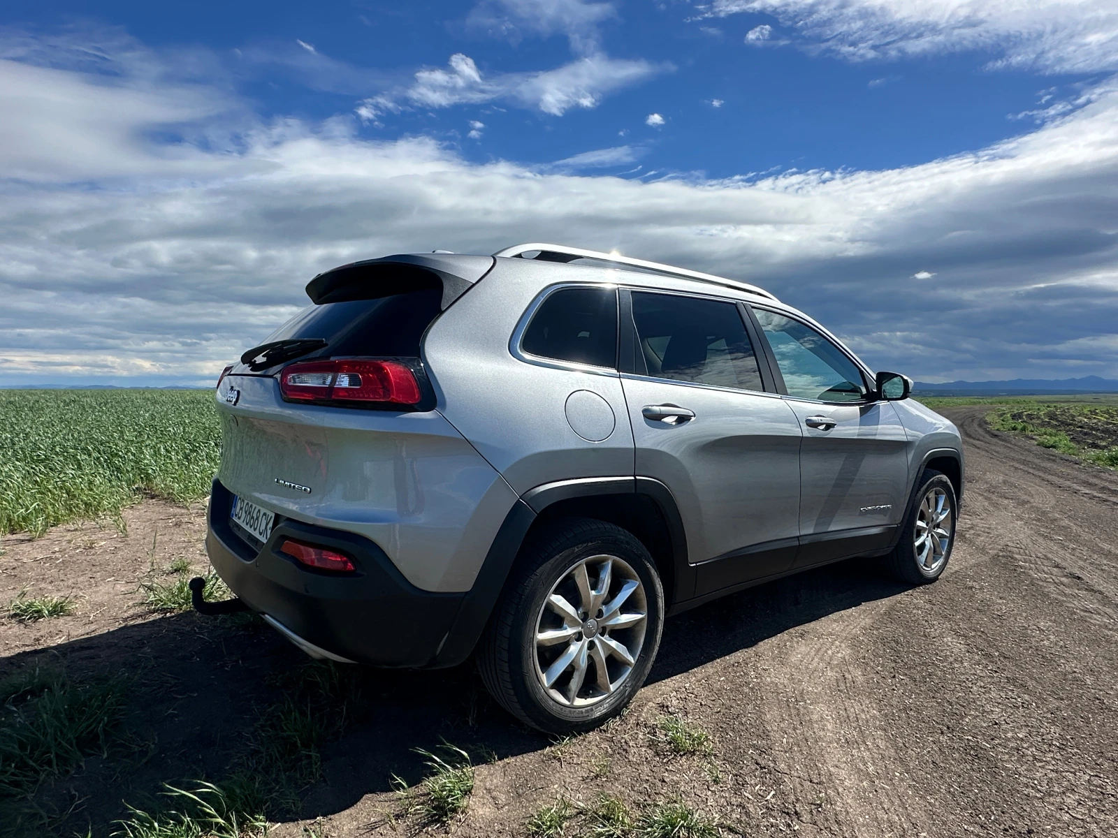 Jeep Cherokee, снимка 6 - Автомобили и джипове - 54586496