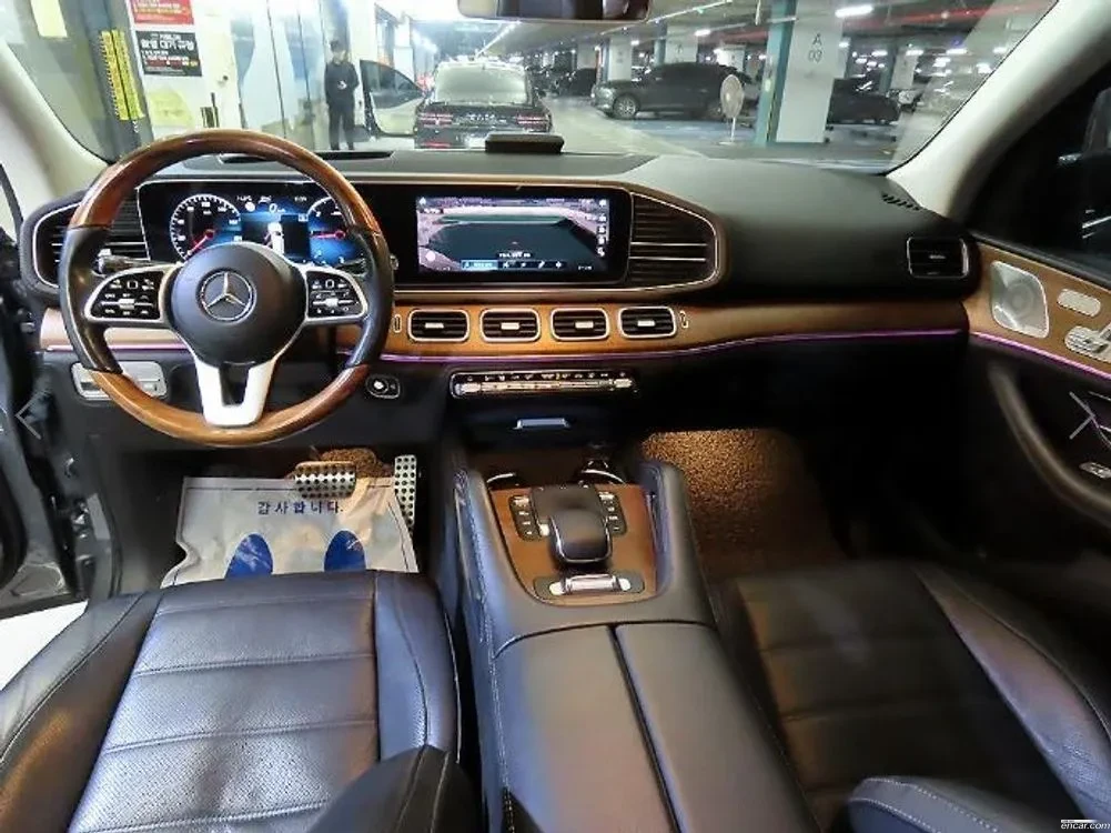 Mercedes-Benz GLS 400 * FULL, снимка 10 - Автомобили и джипове - 54823442
