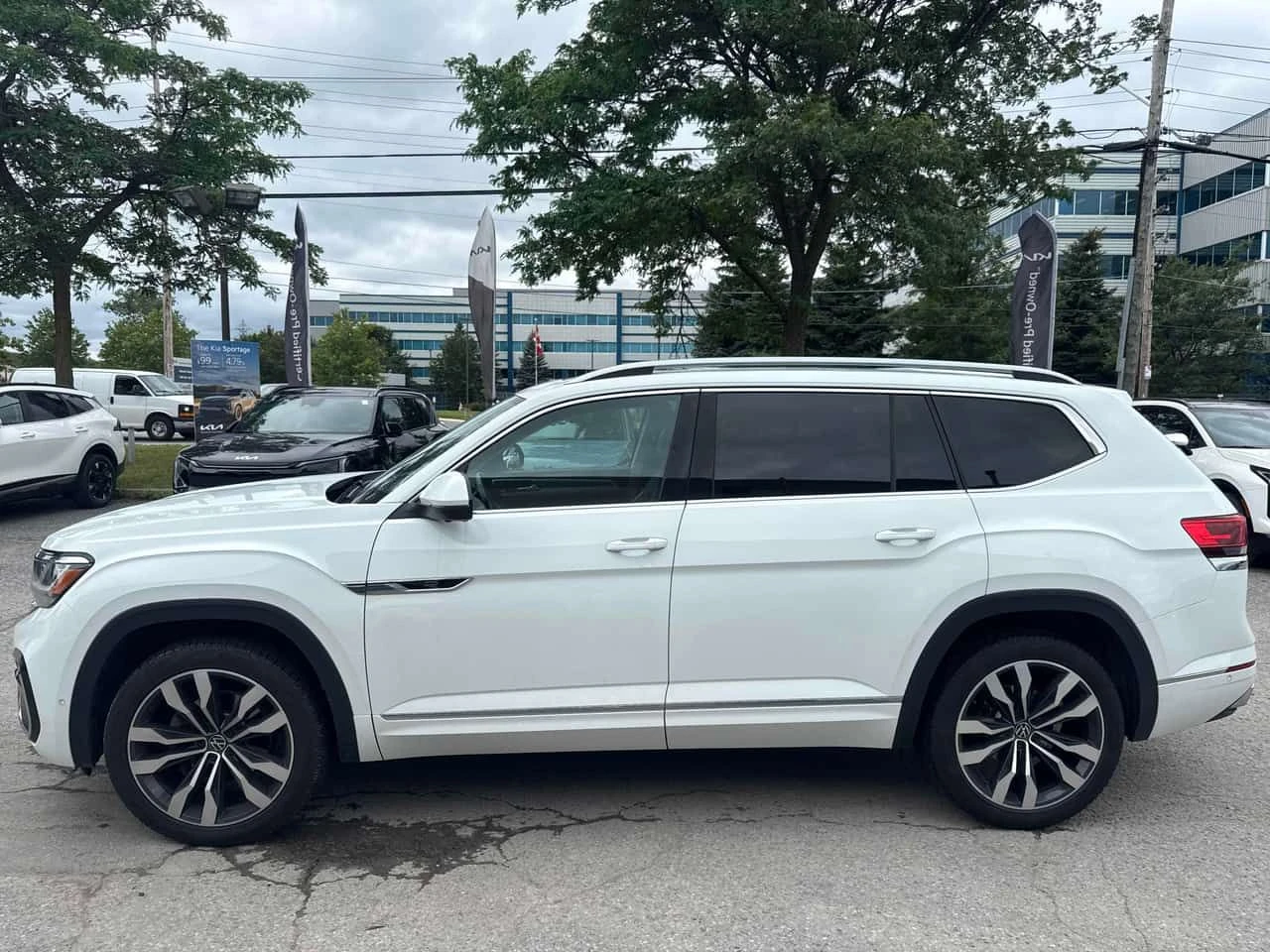 VW Atlas Execline | CARFAX | АВТОКРЕДИТ, снимка 3 - Автомобили и джипове - 55598586