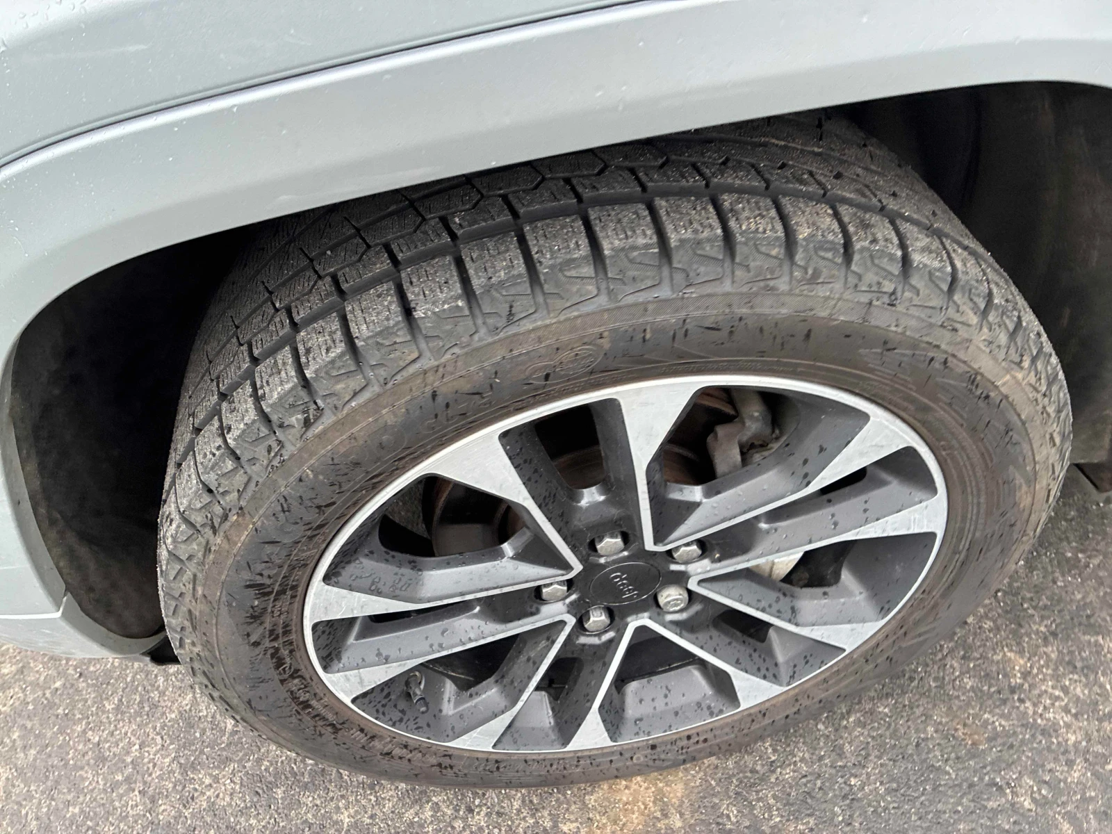 Jeep Grand cherokee Overland | CARFAX | БЕЗ ИНЦИДЕНТИ, снимка 6 - Автомобили и джипове - 56076342