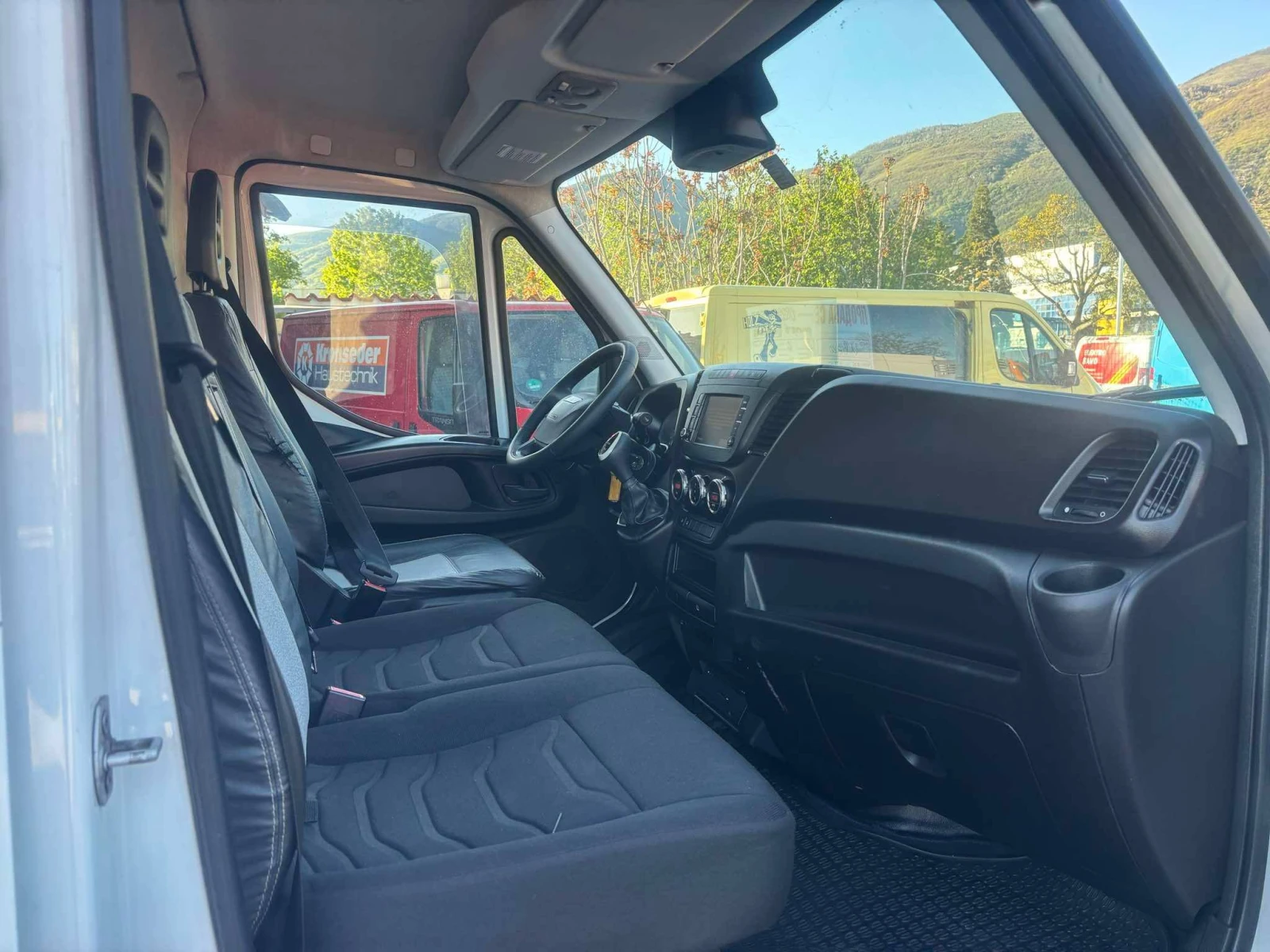 Iveco Daily 35-170 Hi-Matic Maxi Клима Печка  - изображение 9