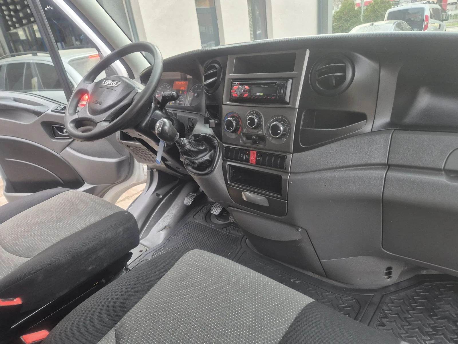Iveco 35c15 ��������� 6+ 1 ����� | Mobile.bg � ����������� 11