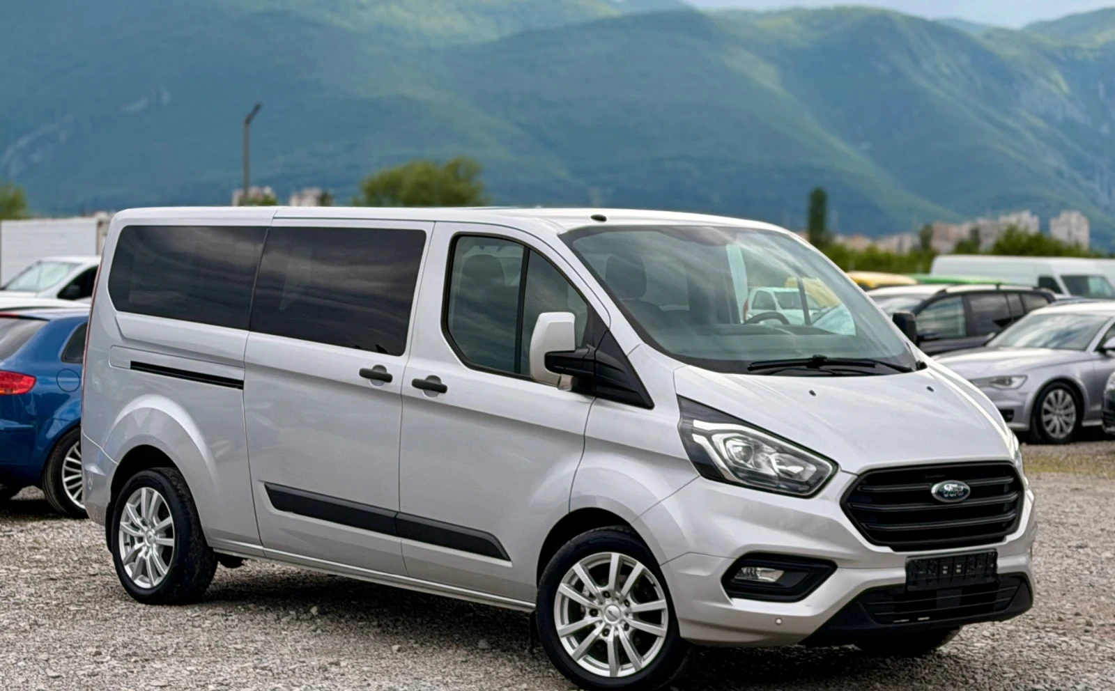 Ford Transit Custom 2.0D  * Дълга База *  * 8+ 1 Места * * Климатроник, снимка 3 - Бусове и автобуси - 54654367