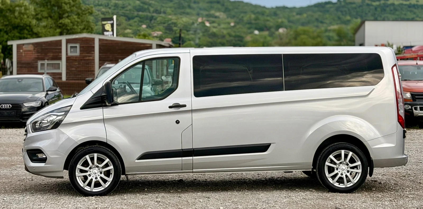 Ford Transit Custom 2.0D  * Дълга База *  * 8+ 1 Места * * Климатроник, снимка 4 - Бусове и автобуси - 54654367