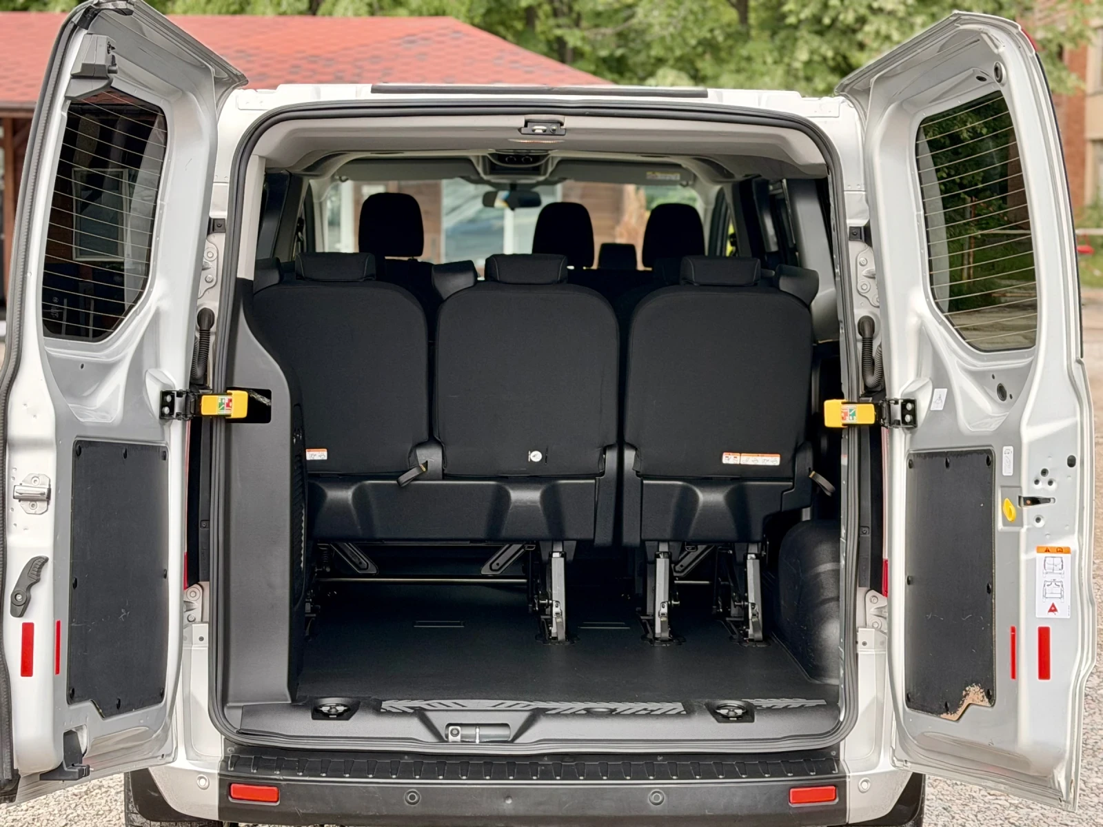 Ford Transit Custom 2.0D  * Дълга База *  * 8+ 1 Места * * Климатроник, снимка 13 - Бусове и автобуси - 54654367