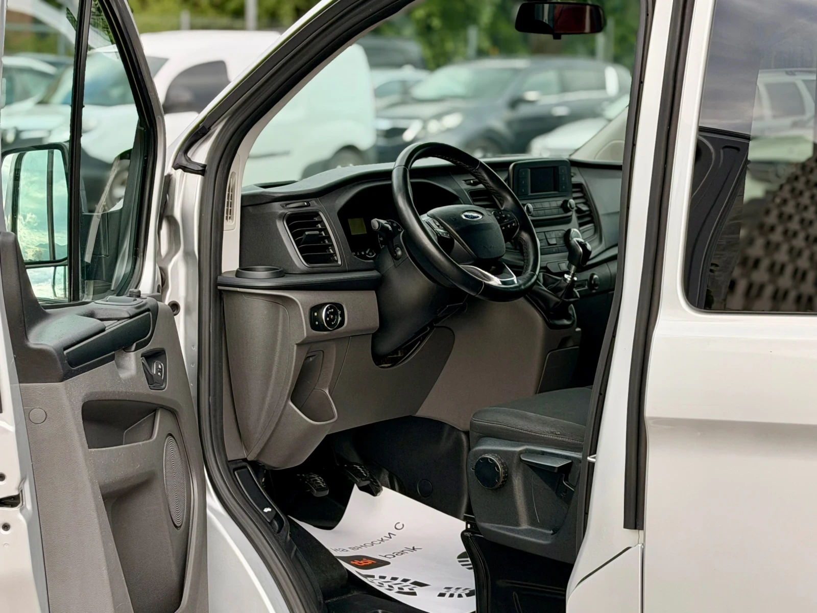 Ford Transit Custom 2.0D  * Дълга База *  * 8+ 1 Места * * Климатроник, снимка 9 - Бусове и автобуси - 54654367