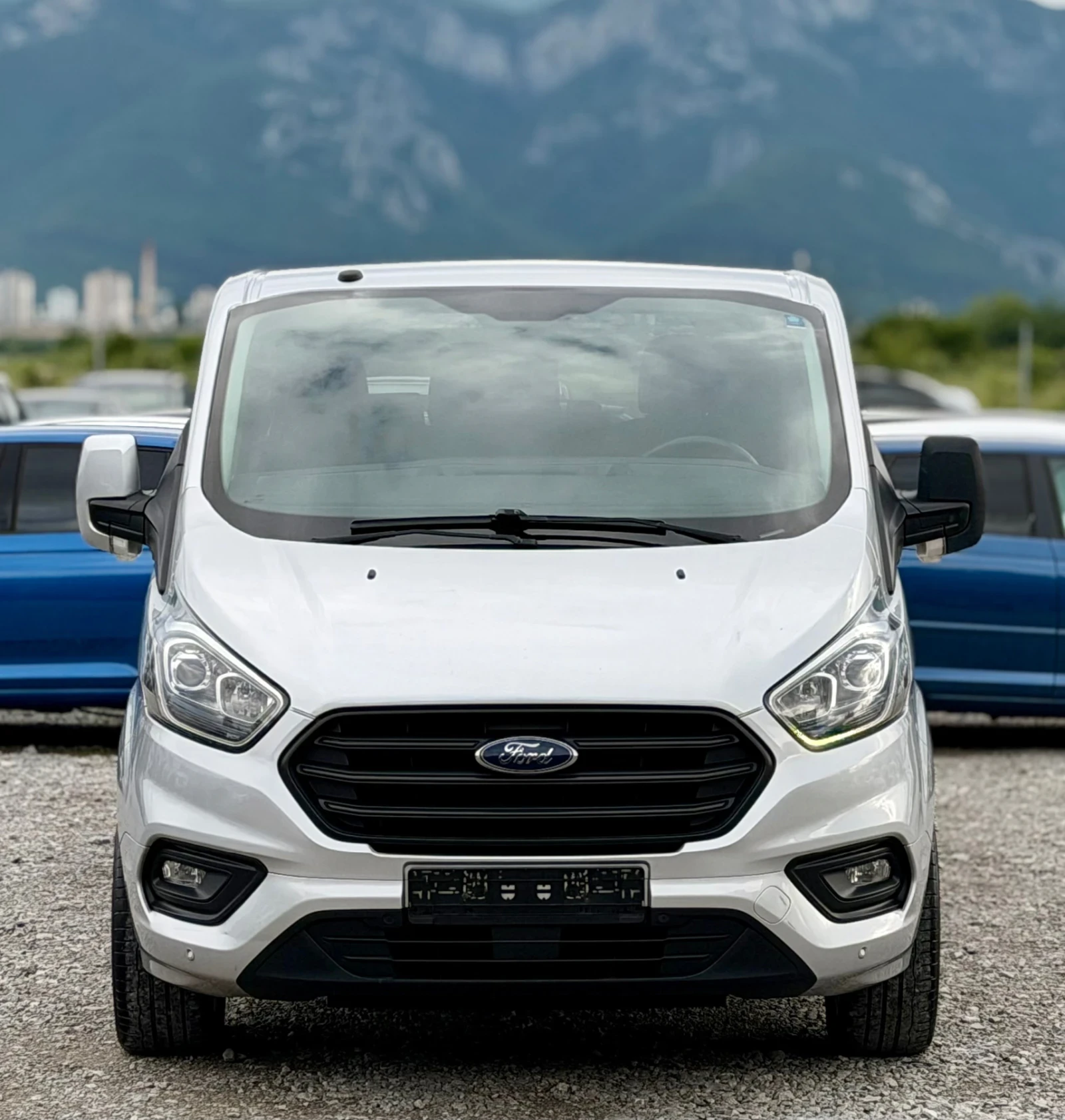 Ford Transit Custom 2.0D  * Дълга База *  * 8+ 1 Места * * Климатроник, снимка 2 - Бусове и автобуси - 54654367