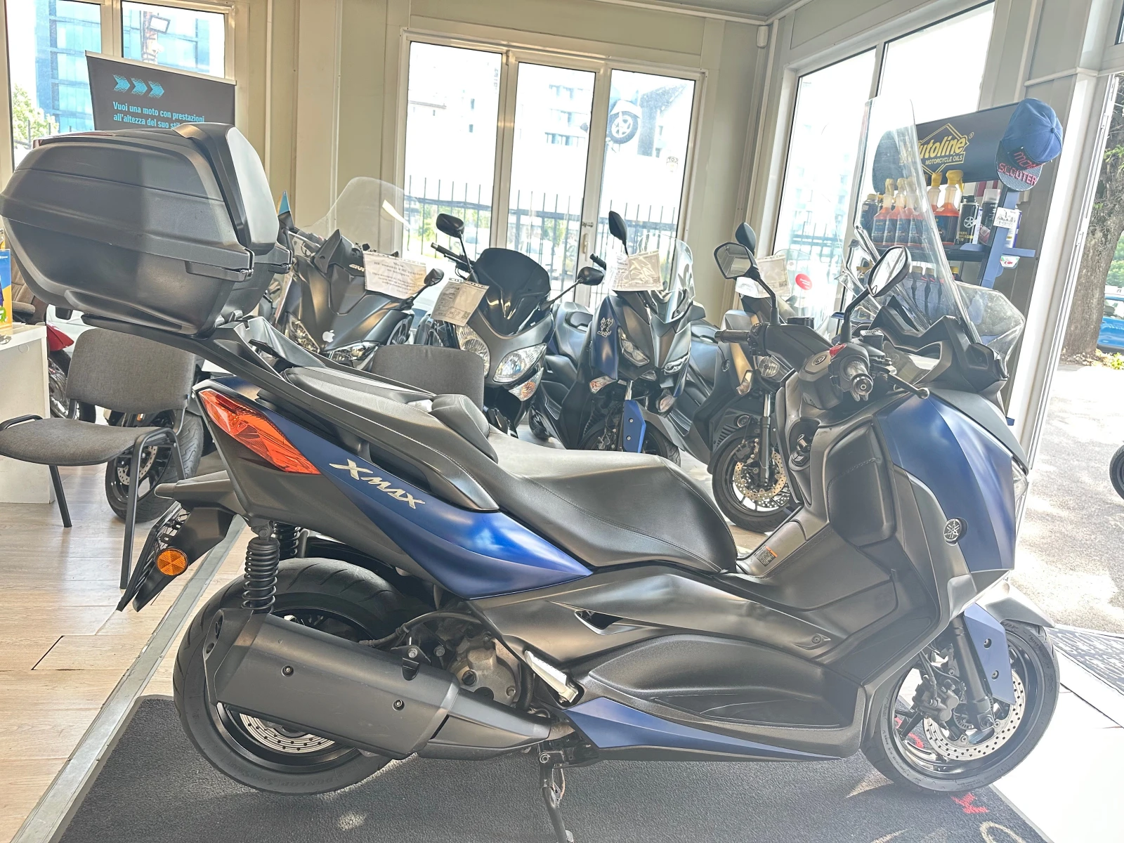 Yamaha X-max 300i ABS/TC/LED 07.2018г., снимка 16 - Мотоциклети и мототехника - 54885424