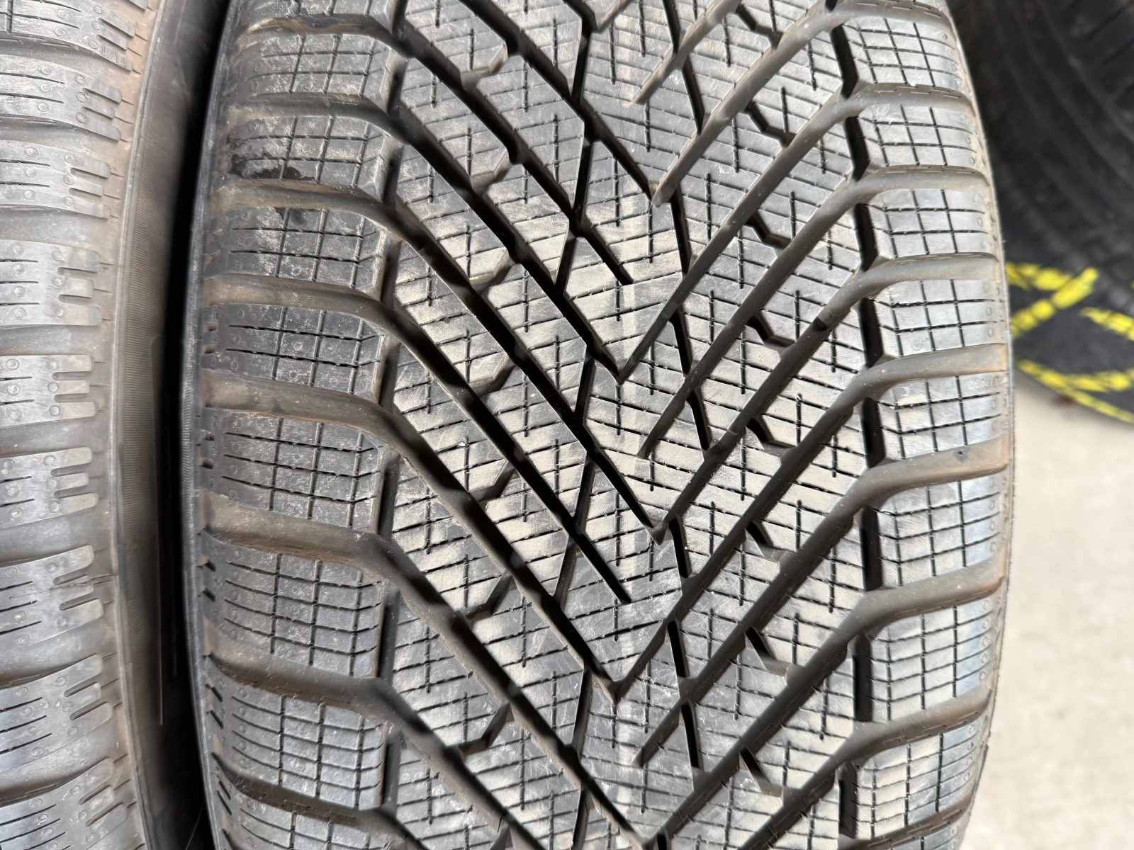 ���� 235/55R18 | Mobile.bg � ����������� 3