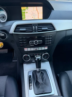 Mercedes-Benz C 220, снимка 14