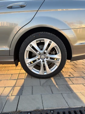 Mercedes-Benz C 220, снимка 9