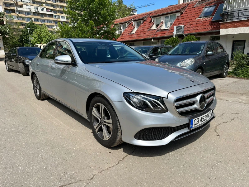 Mercedes-Benz E 220 Avantgarde, 4-matic, цена с ДДС, снимка 1 - Автомобили и джипове - 47094868