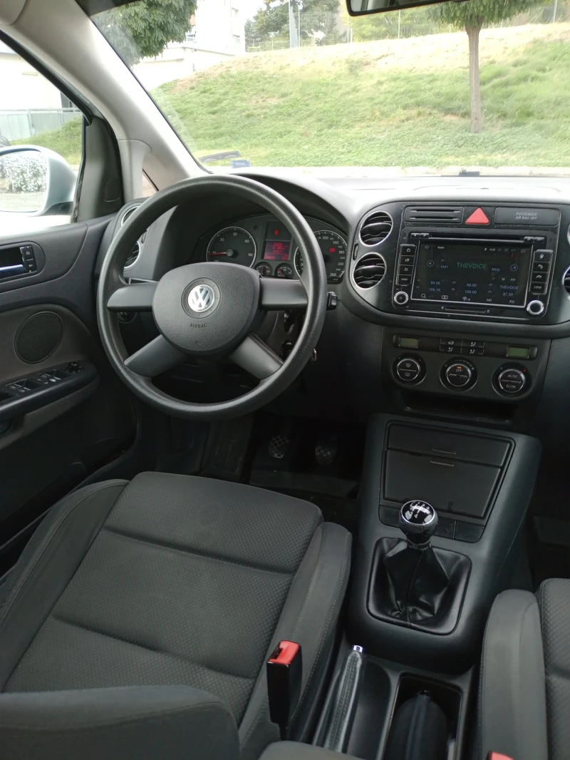 VW Golf Plus, снимка 11 - Автомобили и джипове - 47475388