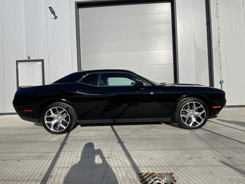 Dodge Challenger 3.6 SXT PLUS, снимка 16 - Автомобили и джипове - 48642610