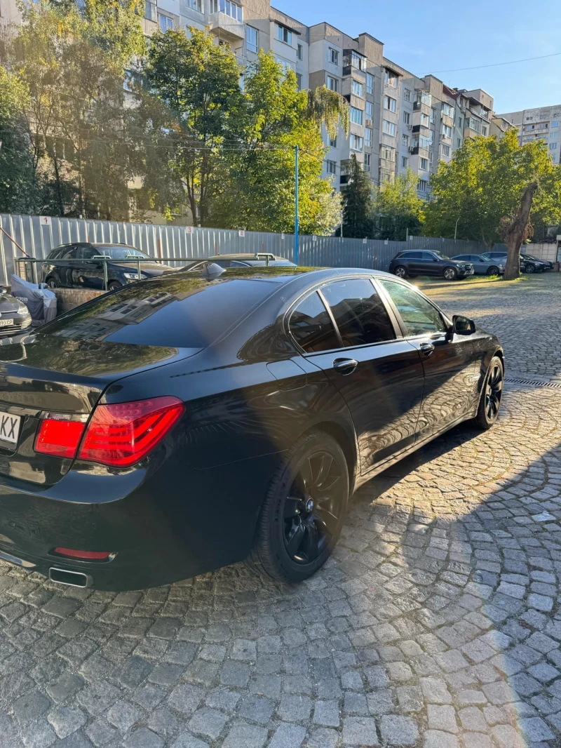 BMW 730, снимка 4 - Автомобили и джипове - 47681065