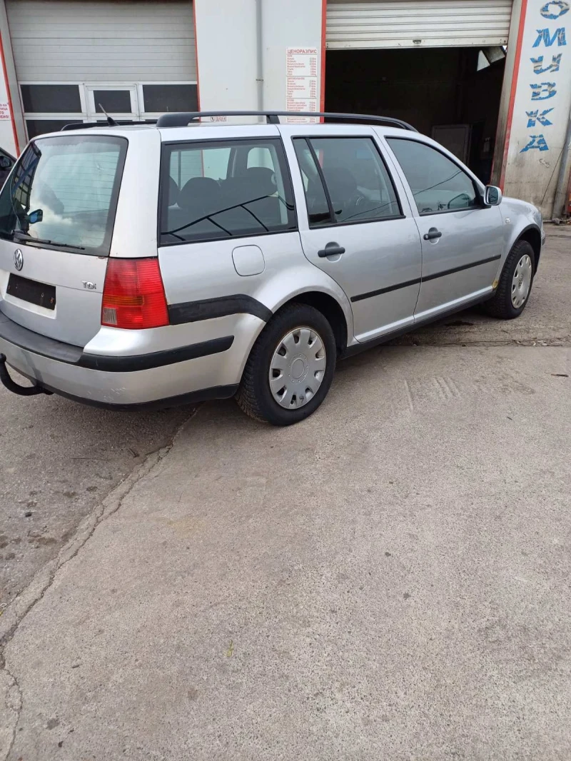 VW Golf 1.9 ТДИ 101к.с. 4Х4, снимка 4 - Автомобили и джипове - 47841040