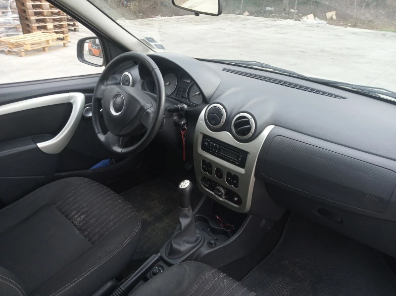 Dacia Logan N1, снимка 6 - Автомобили и джипове - 49467373