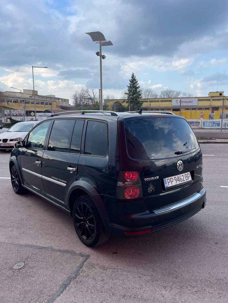 VW Touran CROSS, снимка 6 - Автомобили и джипове - 52596999