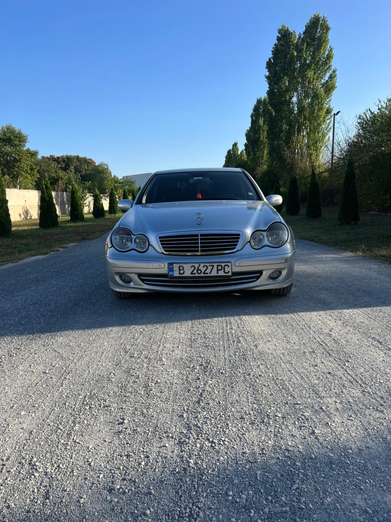 Mercedes-Benz C 220, снимка 8 - Автомобили и джипове - 52358187