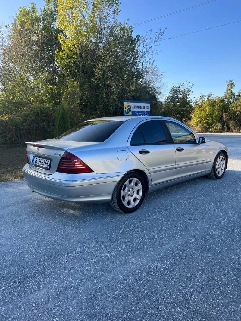 Mercedes-Benz C 220, снимка 10 - Автомобили и джипове - 52358187