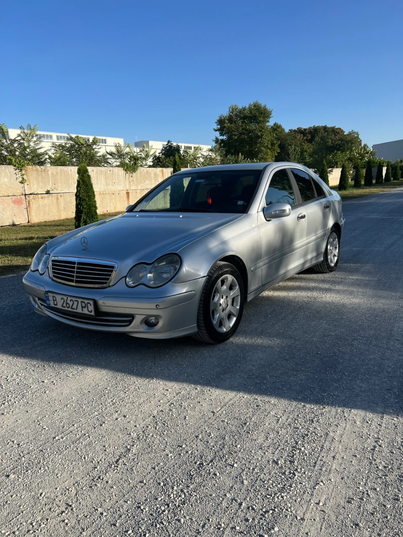 Mercedes-Benz C 220, снимка 11 - Автомобили и джипове - 52358187