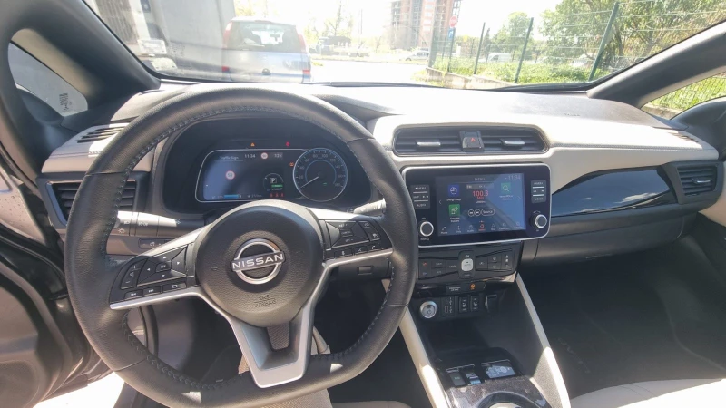 Nissan Leaf , снимка 4 - Автомобили и джипове - 51108212