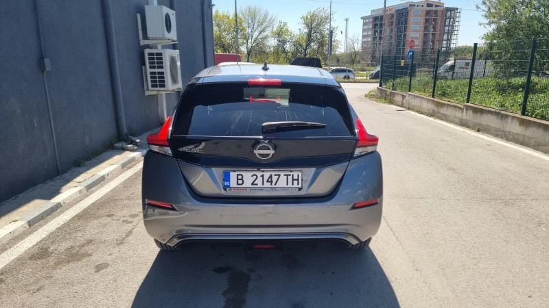 Nissan Leaf , снимка 15 - Автомобили и джипове - 51108212