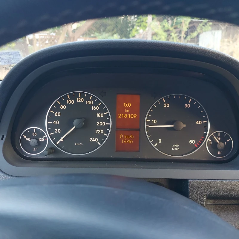 Mercedes-Benz A 180 109 к.с. 6ск., снимка 10 - Автомобили и джипове - 51453555