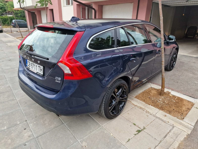 Volvo V60 2.4 D5 AWD, снимка 5 - Автомобили и джипове - 52295094
