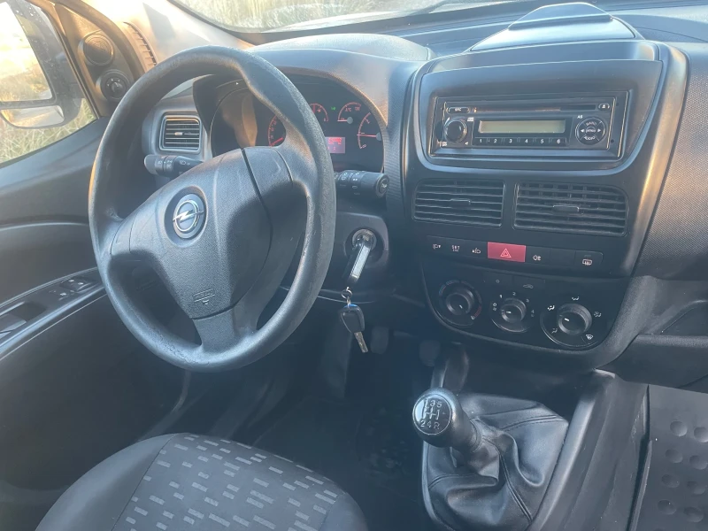 Opel Combo 1.3CDTI 90ks KLIMA, снимка 11 - Автомобили и джипове - 52157836