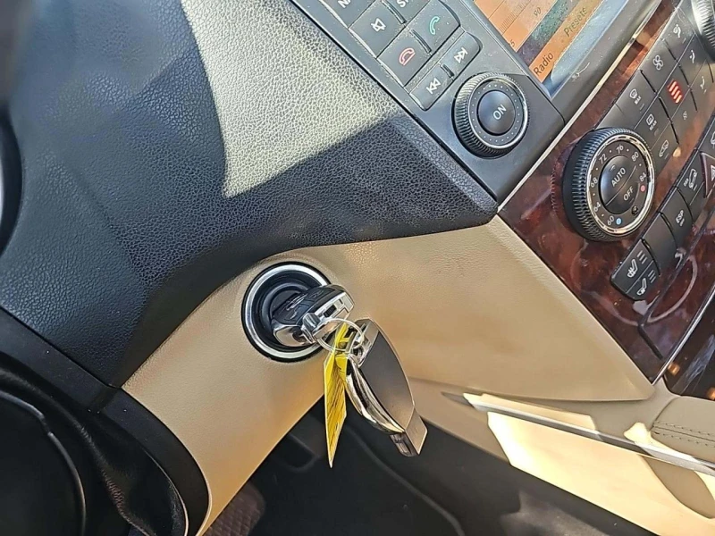 Mercedes-Benz ML 550 4MATIC* 5.5 388* ТОП СЪСТОЯНИЕ* , снимка 9 - Автомобили и джипове - 52641734