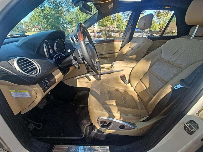 Mercedes-Benz ML 550 4MATIC* 5.5 388* ТОП СЪСТОЯНИЕ* , снимка 5 - Автомобили и джипове - 52641734