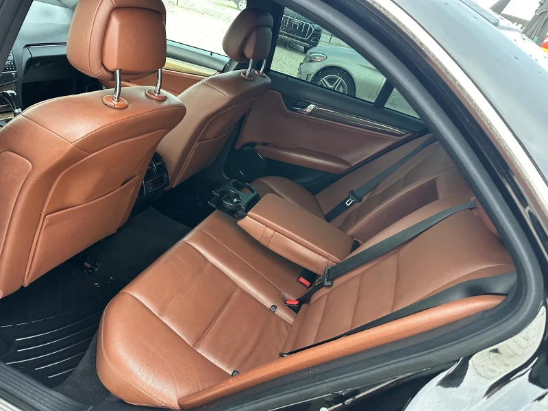 Mercedes-Benz C 320 CDI, AMG, НАВИ, ТОП!, снимка 10 - Автомобили и джипове - 52875992