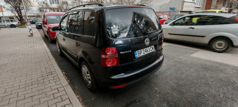 VW Touran, снимка 4 - Автомобили и джипове - 52997171