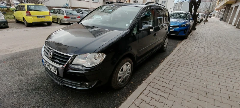 VW Touran, снимка 2 - Автомобили и джипове - 52997171